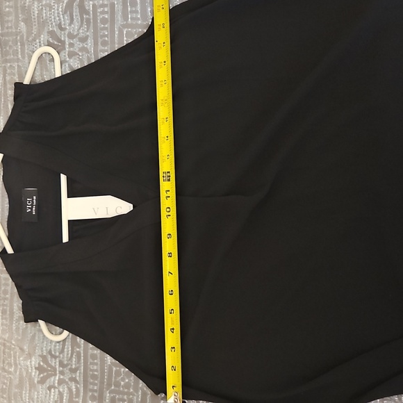NWT Vici Black Sleeveless Blouse - Picture 8 of 11